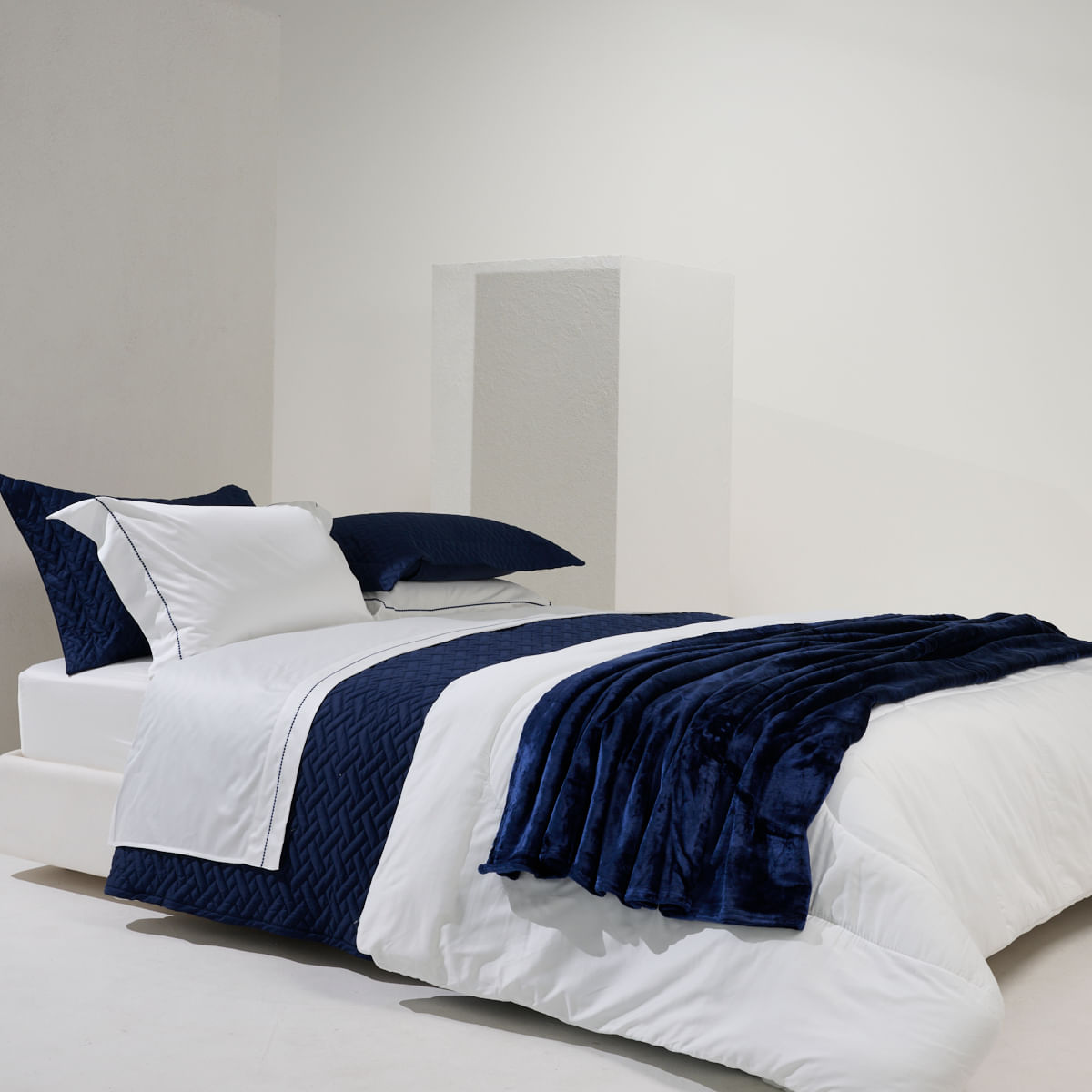 01 05 0102 Colhca Bilbao Azul Marinho 004